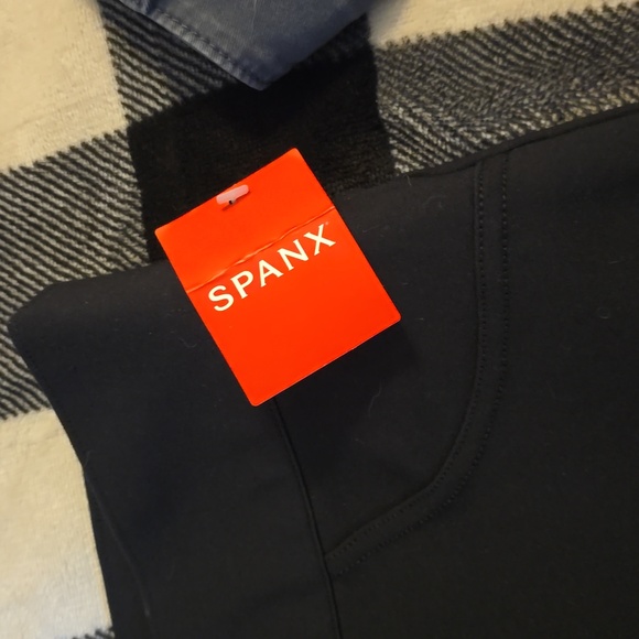 SpanxThe Perfect Kick Flare Pants black size 1X. New with tags - Picture 6 of 7